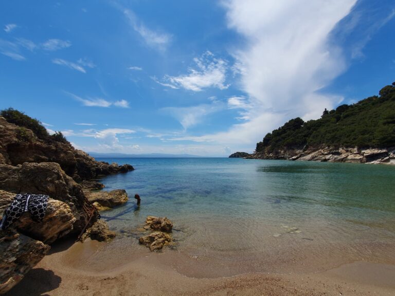 Einsame Bucht nebenan