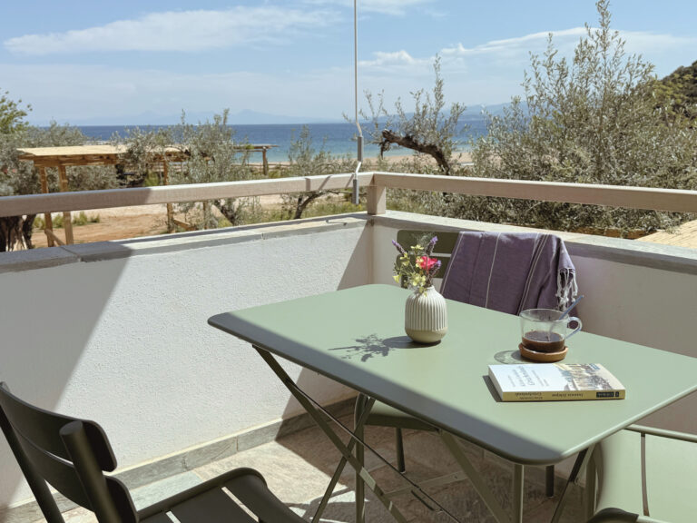 14 room with balcony seaview look towards the beach of kastri pelion south greece
