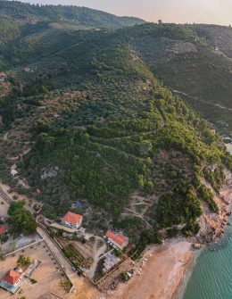 Peli Kastri Guesthouse Retreat von oben